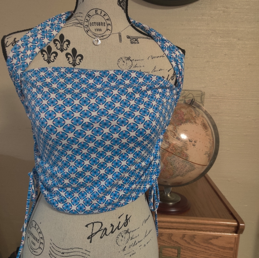 🆕 Gaze Blue pink & white Polkadot Geometric Print Juniors crop top_Large
